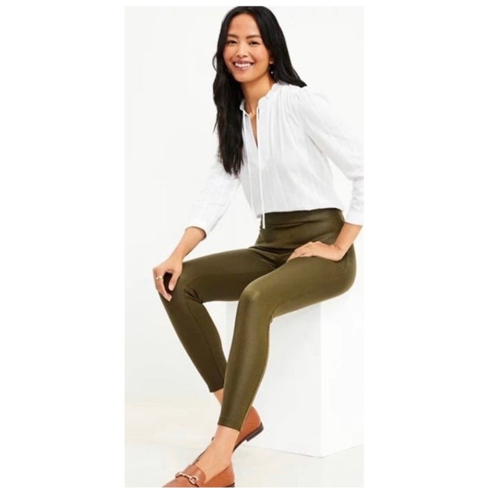 Ann Taylor LOFT High Waited Olive Snake Skin Ponte Leggings